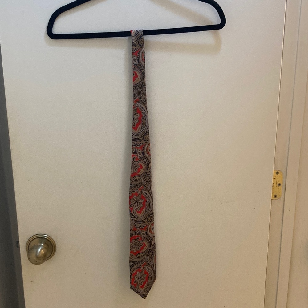 Wembley Red and Brown Paisley Tie